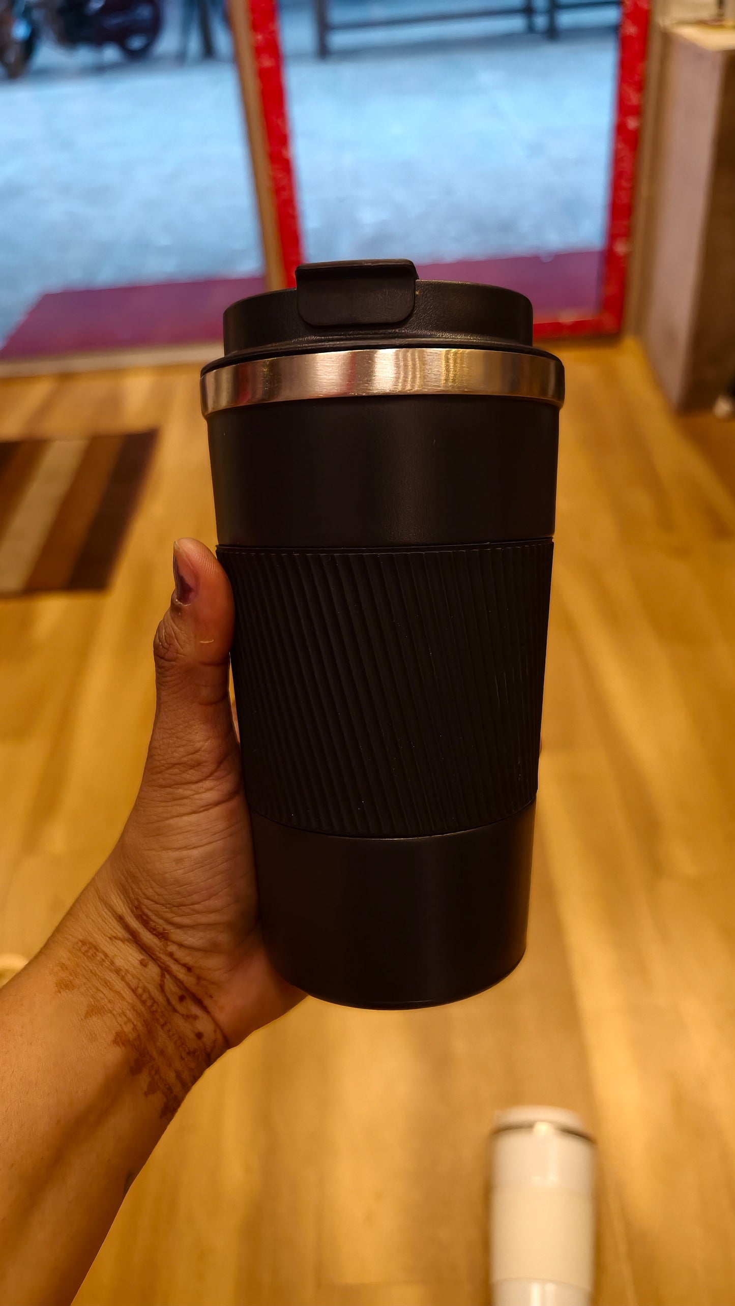Grip Insulated Travel Coffee Tumbler for Hot & Cold Drinks – Black -510 ml